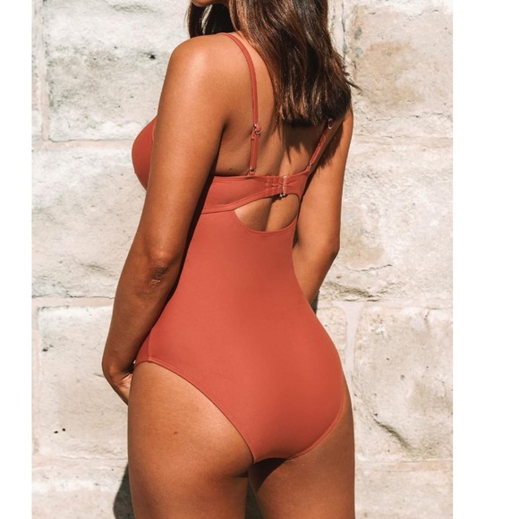 CUPSHE Women's Twist Ruched Keyhole One Piece Orange Swimsuit size large - Picture 4 of 6